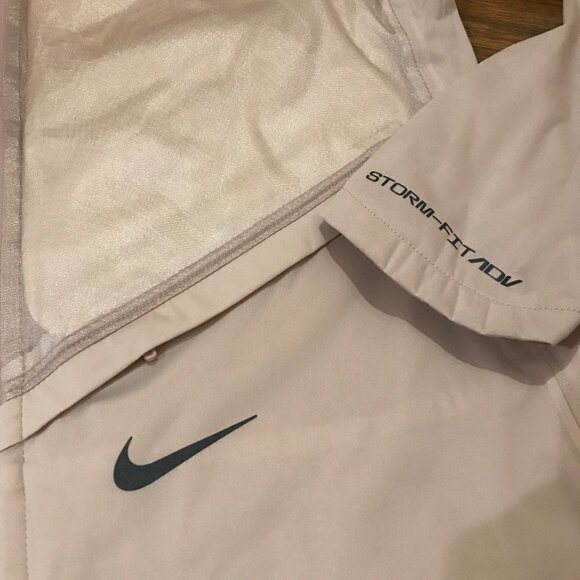 NWT Nike Storm-fit down filled running jacket - Picture 3 of 12